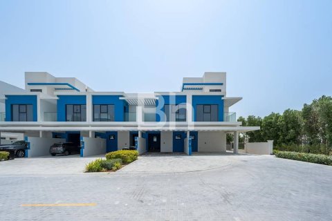 Villa in Damac Lagoons, Dubai 5 bedrooms, 220 sq.m. № 57893 - photo 1