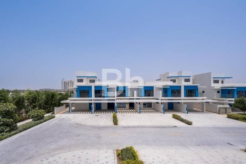Villa in Damac Lagoons, Dubai 5 bedrooms, 220 sq.m. № 57893 - photo 28