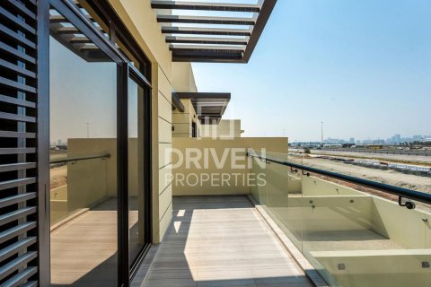 Снять в аренду таунхаус в DAMAC Hills (Akoya by DAMAC), Дубай: 4 спальни, 180м², № 20393 - фото 10