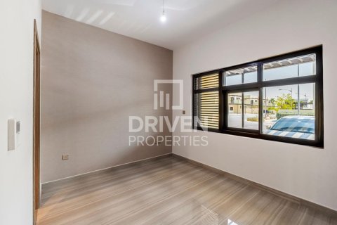 Снять в аренду таунхаус в DAMAC Hills (Akoya by DAMAC), Дубай: 4 спальни, 180м², № 20393 - фото 6