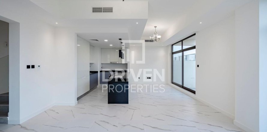 Townhouse in District 11, Mohammed Bin Rashid City, Dubai 4 bedrooms, 305 sq.m. № 20403
