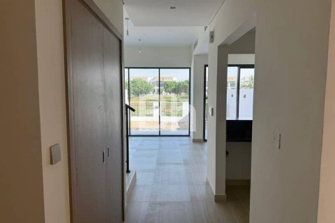 Townhouse in DAMAC Hills (Akoya by DAMAC), Dubai 3 bedrooms, 150 sq.m. № 21937 - photo 6
