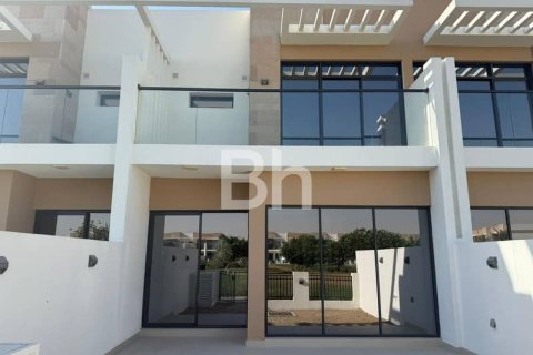 Townhouse in DAMAC Hills (Akoya by DAMAC), Dubai 3 bedrooms, 150 sq.m. № 21937 - photo 1