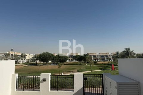 Townhouse in DAMAC Hills (Akoya by DAMAC), Dubai 3 bedrooms, 150 sq.m. № 21937 - photo 2