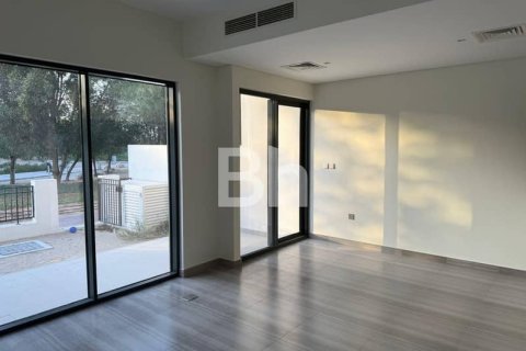 Townhouse in DAMAC Hills (Akoya by DAMAC), Dubai 4 bedrooms, 150 sq.m. № 21935 - photo 5