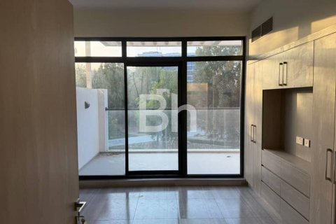 Townhouse in DAMAC Hills (Akoya by DAMAC), Dubai 4 bedrooms, 150 sq.m. № 21935 - photo 7