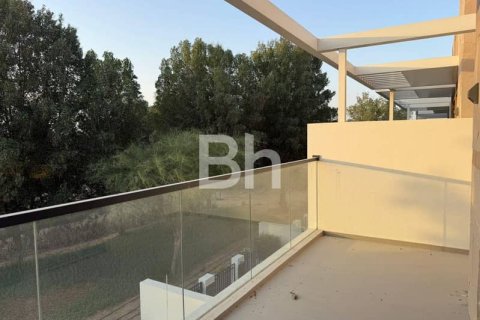 Townhouse in DAMAC Hills (Akoya by DAMAC), Dubai 4 bedrooms, 150 sq.m. № 21935 - photo 2
