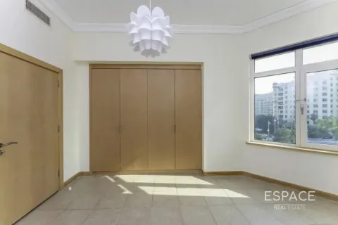 Снять в аренду квартиру в Пальме Джумейре, Дубай: 2 спальни, 145м², № 61991 - фото 7
