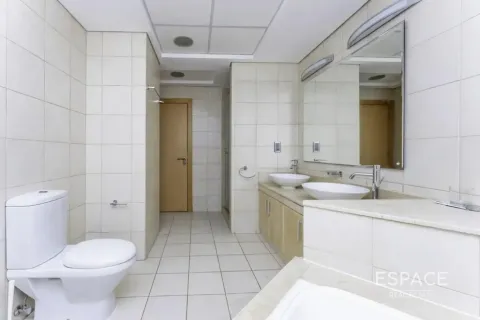 Снять в аренду квартиру в Пальме Джумейре, Дубай: 2 спальни, 145м², № 61991 - фото 11