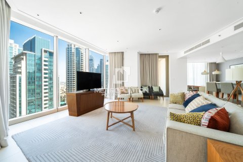 Снять в аренду квартиру в Vida Residence Downtown, Даунтаун Дубай (Даунтаун Бурдж Дубай), Дубай: 3 спальни, 187м², № 73831 - фото 2