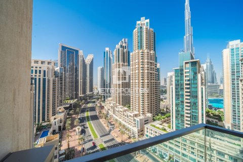 Снять в аренду квартиру в Vida Residence Downtown, Даунтаун Дубай (Даунтаун Бурдж Дубай), Дубай: 3 спальни, 187м², № 73831 - фото 1