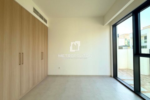 Снять в аренду виллу в Arabian Ranches 3, Дубай: 4 спальни, 378м², № 73823 - фото 6