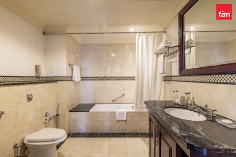 Снять в аренду квартиру в Дубай Марине, Дубай: 4 спальни, 650.3м², № 18429 - фото 12