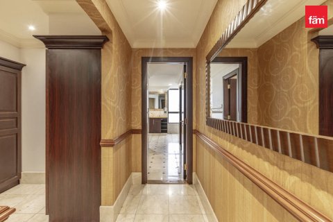 Снять в аренду квартиру в Дубай Марине, Дубай: 4 спальни, 650.3м², № 18429 - фото 4