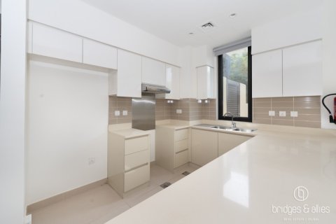 Villa en Dubai Hills Estate, Dubai, 5 dormitorios, 254 m², № 137720 - foto 7