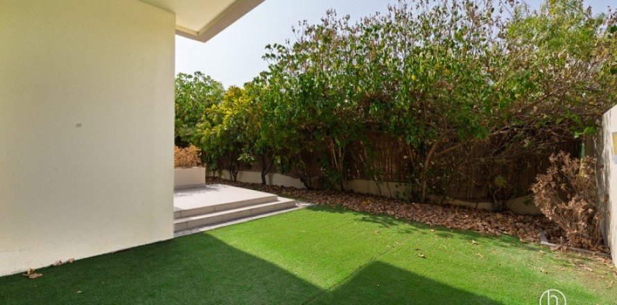 Villa en Dubai Hills Estate, Dubai, 5 dormitorios, 254 m², № 137720