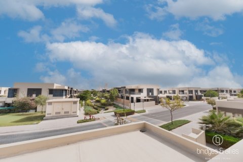 Villa en Dubai Hills Estate, Dubai, 5 dormitorios, 254 m², № 137720 - foto 19