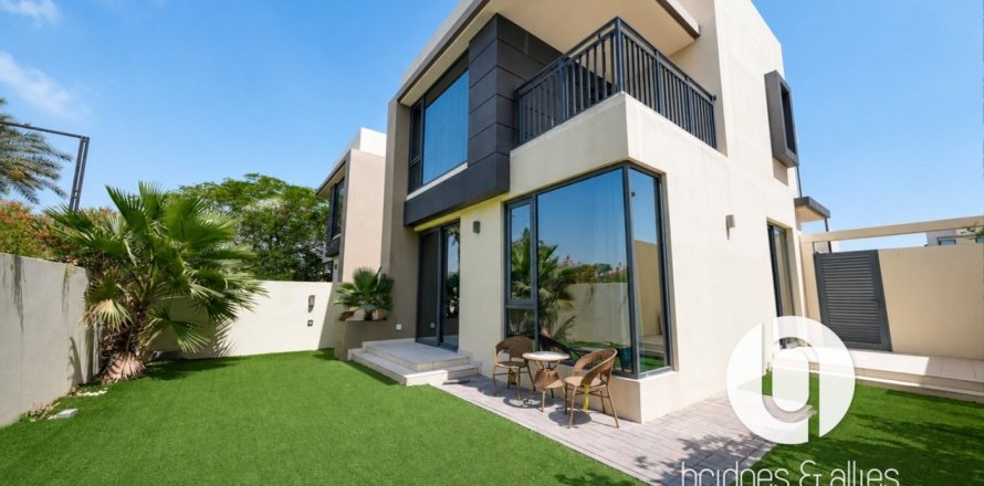 Villa à Dubai Hills Estate, Dubai, 4 chambres, 229 m², № 137718