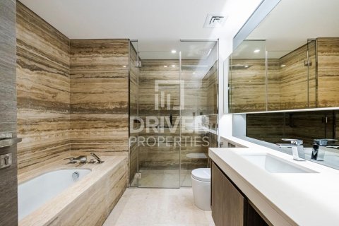 Apartment in Business Bay, Dubai 2 bedrooms, 154.5 sq.m. № 138638 - photo 12