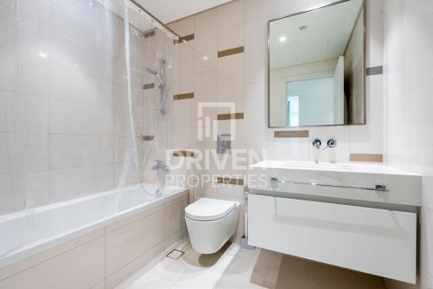 Appartement à EMAAR Beachfront, Dubai Harbour, Dubai, 2 chambres, 106.19 m², № 136700 - photo 9