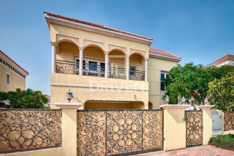 فيلا في فيلات, دبي 4 غرف نوم, 570.24 م² رقم 143099 - صورة 3