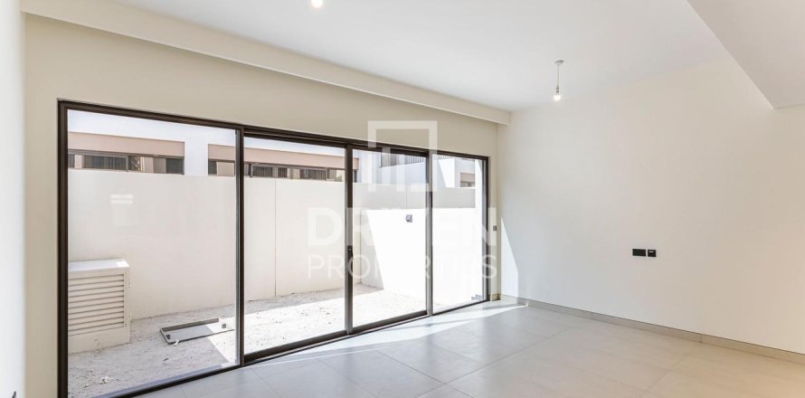 Townhouse in Damac Lagoons, Dubai 4 bedrooms, 145.21 sq.m. № 143098