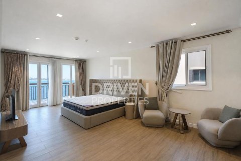 Villa in Jumeirah, Dubai 4 bedrooms, 576.93 sq.m. № 143088 - photo 14