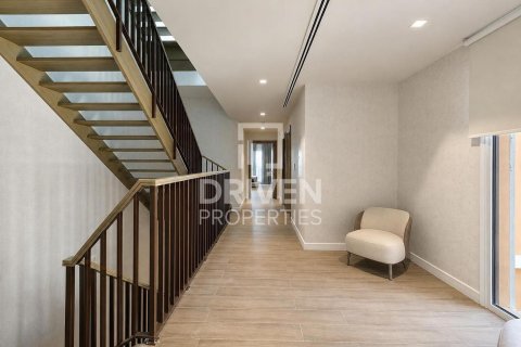 Villa in Jumeirah, Dubai 4 bedrooms, 576.93 sq.m. № 143088 - photo 24