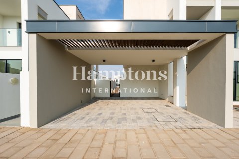 Villa en Arabian Ranches 3, Dubai, 4 dormitorios, 515.81975272 m², № 83842 - foto 4