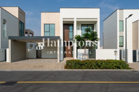 Villa en Arabian Ranches 3, Dubai, 4 dormitorios, 515.81975272 m², № 83842 - foto 10