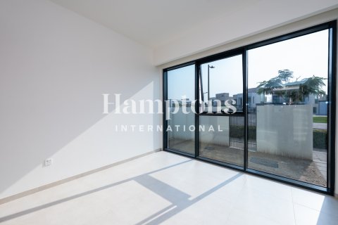 Villa en Arabian Ranches 3, Dubai, 4 dormitorios, 515.81975272 m², № 83842 - foto 5