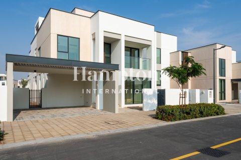 Villa en Arabian Ranches 3, Dubai, 4 dormitorios, 515.81975272 m², № 83842 - foto 8