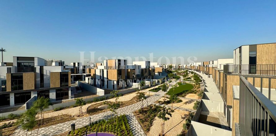 Adosado en Mudon, Dubai, 3 dormitorios, 168.02 m², № 83840