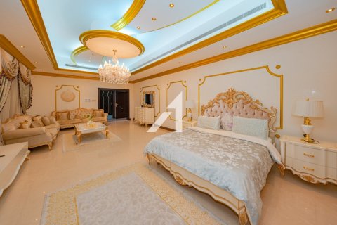 Villa in Dubai 7 bedrooms, 1858 sq.m. № 42492 - photo 4