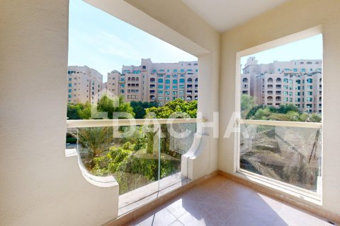 Apartment in Shoreline Apartments, Palm Jumeirah, Dubai 2 bedrooms, 185 sq.m. № 104773 - photo 14