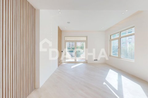 Apartment in Shoreline Apartments, Palm Jumeirah, Dubai 2 bedrooms, 185 sq.m. № 104773 - photo 3