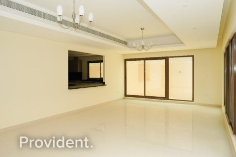 Villa in Meydan, Dubai 4 bedrooms, 307.9 sq.m. № 2174 - photo 3