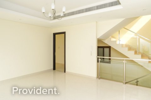 Villa in Meydan, Dubai 4 bedrooms, 307.9 sq.m. № 2174 - photo 8