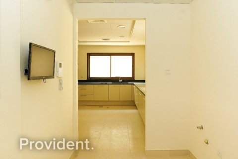 Villa in Meydan, Dubai 4 bedrooms, 307.9 sq.m. № 2174 - photo 28