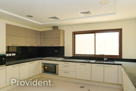 Villa in Meydan, Dubai 4 bedrooms, 307.9 sq.m. № 2174 - photo 25