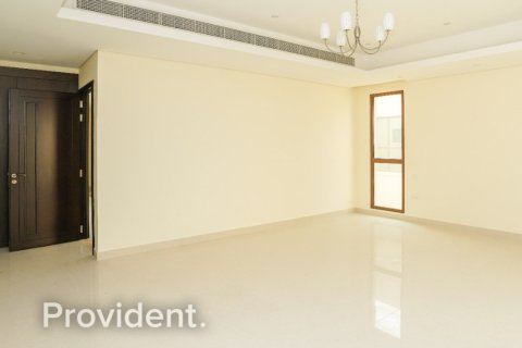 Villa in Meydan, Dubai 4 bedrooms, 307.9 sq.m. № 2174 - photo 15