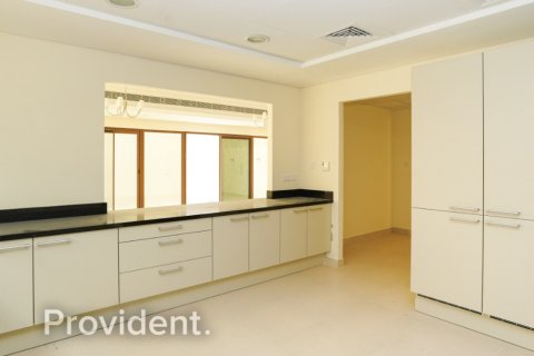 Villa in Meydan, Dubai 4 bedrooms, 307.9 sq.m. № 2174 - photo 26