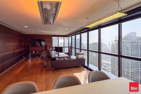Снять в аренду офис в Дубае: 500м², № 55759 - фото 1
