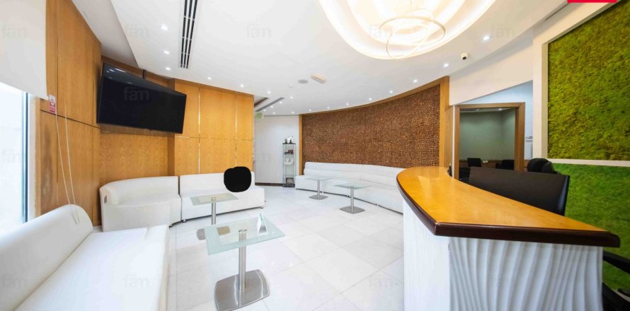 Oficina en Umm Suqeim, Dubai, 481.7 m², № 55762
