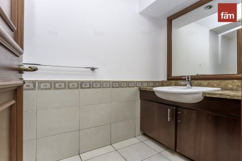 Снять в аренду квартиру в Пальме Джумейре, Дубай: 2 спальни, 175.4м², № 55773 - фото 11