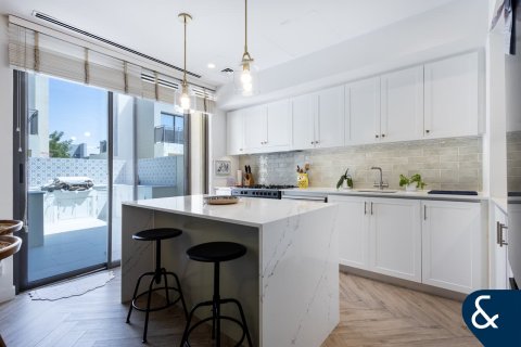 Купить виллу в EMAAR South, Dubai South (Dubai World Central), Дубай: 4 спальни, 237м², № 75475 - фото 6