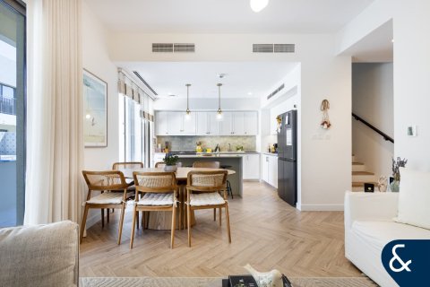 Купить виллу в EMAAR South, Dubai South (Dubai World Central), Дубай: 4 спальни, 237м², № 75475 - фото 5