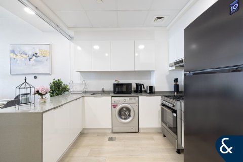 Apartment in Bloom Towers, Jumeirah Village Circle, Dubai 2 bedrooms, 106 sq.m. № 75476 - photo 4