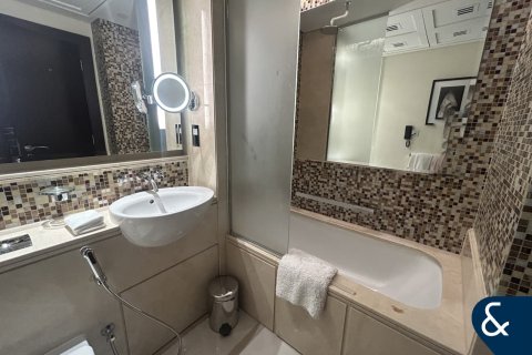 Купить квартиру в Даунтаун Дубай (Даунтаун Бурдж Дубай), Дубай: студию, 48м², № 75472 - фото 6