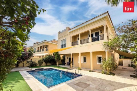 Villa in Dubai 5 bedrooms, 561.6 sq.m. № 64127 - photo 3